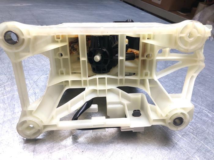 Automatic gear selector from a Mazda 6 (GJ/GH/GL) 2.2 SkyActiv-D 175 16V 2014