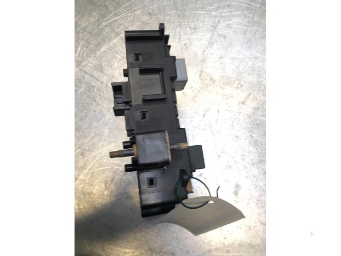 Fuse box Volvo XC60 II 2.0 T5 16V AWD 31473770