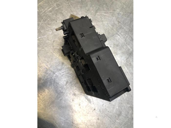 Fuse box Volvo XC60 II 2.0 T5 16V AWD 31473770