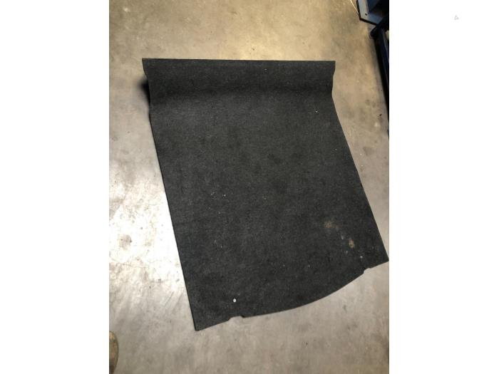Boot mat from a Mazda 6 (GJ/GH/GL) 2.2 SkyActiv-D 175 16V 2014