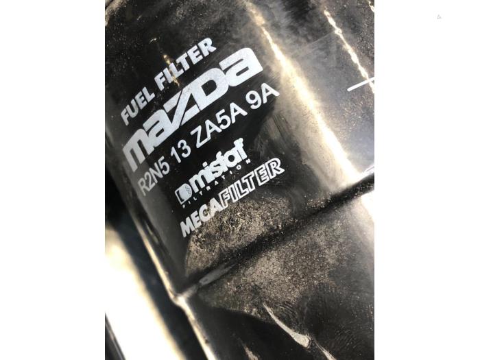 Kraftstofffiltergehäuse van een Mazda 6 (GJ/GH/GL) 2.2 SkyActiv-D 175 16V 2014