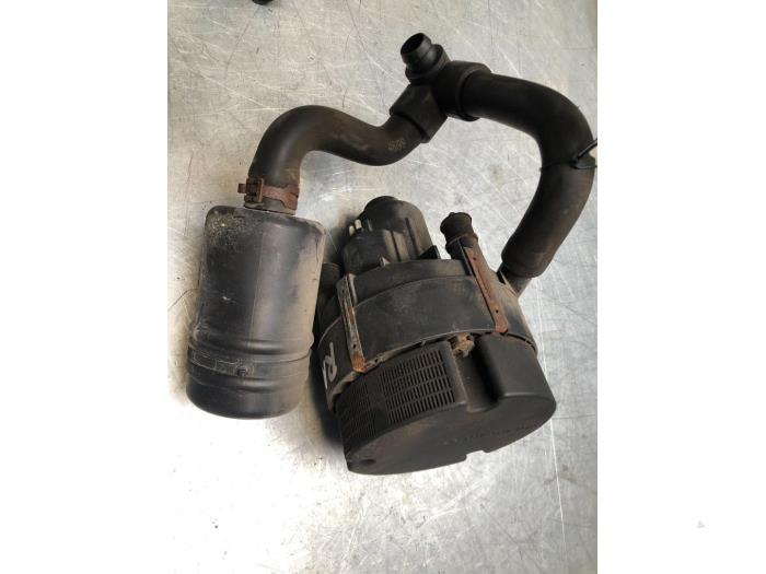 Begagnade Avgaspump Porsche Boxster (986) 3.2 S 24V Pris € 75,00 Marginaltabell erbjuds av Poolman autodemontage
