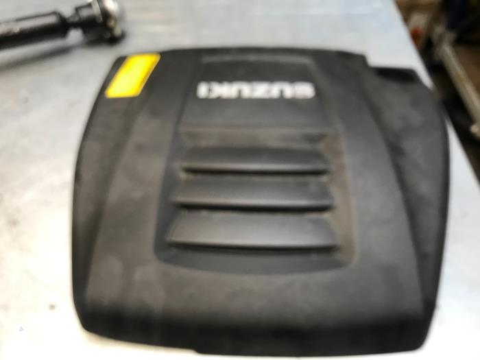 Gebrauchte Abdeckblech Motor Suzuki Kizashi (FRE/FRF) 2.4 16V 4x4 Preis € 40,00 Margenregelung angeboten von Poolman autodemontage