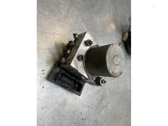 Begagnade ABS-pump Citroen C4 Grand Picasso (UA) 1.6 16V THP 140 Autom. Pris € 50,00 Marginaltabell erbjuds av Poolman autodemontage