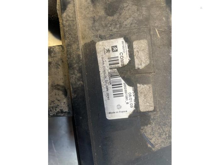 Automatic gearbox computer from a Citroën C4 Grand Picasso (UA) 1.6 16V THP 140 Autom. 2010