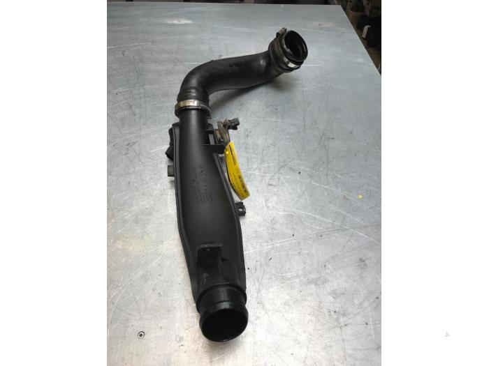 Usagé Tube intercooler Citroen C4 Grand Picasso (UA) 1.6 16V THP 140 Autom. Prix € 30,00 Règlement à la marge proposé par Poolman autodemontage