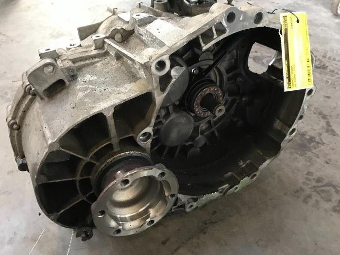 Gearbox from a Volkswagen Sharan (7N) 1.4 TSI 16V 2012