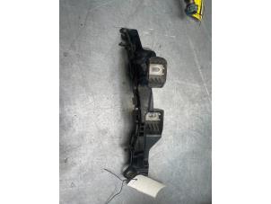 Used Rear bumper bracket, right Mercedes C (W205) C-220 2.2 CDI BlueTEC, C-220 d 16V Price € 20,00 Margin scheme offered by Poolman autodemontage