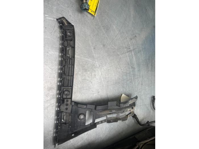 Rear bumper bracket, left from a Mercedes-Benz C (W205) C-220 2.2 CDI BlueTEC, C-220 d 16V 2018