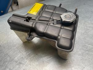 Used Expansion vessel Jeep Grand Cherokee (WH/WK) 3.0 CRD V6 24V Price € 30,00 Margin scheme offered by Poolman autodemontage