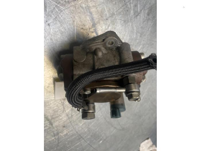 Mechanical fuel pump from a Mazda 6 (GJ/GH/GL) 2.2 SkyActiv-D 175 16V 2014