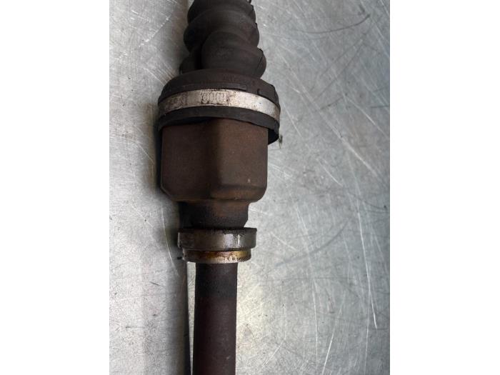 Front drive shaft, right from a Peugeot 308 SW (4E/H) 1.6 VTI 16V 2010