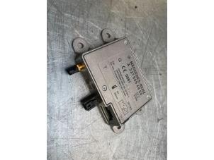 Used Antenna Amplifier Mercedes ML II (164/4JG) 4.0 ML-450 CDI 4-Matic V8 32V Price € 20,00 Margin scheme offered by Poolman autodemontage