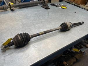 Used Front drive shaft, right Mercedes ML II (164/4JG) 4.0 ML-450 CDI 4-Matic V8 32V Price € 75,00 Margin scheme offered by Poolman autodemontage