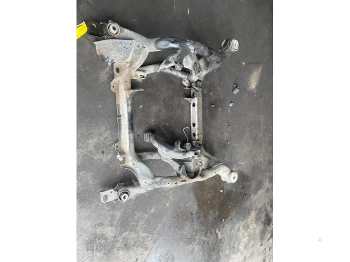 Used Subframe Mercedes ML II (164/4JG) 4.0 ML-450 CDI 4-Matic V8 32V Price € 30,00 Margin scheme offered by Poolman autodemontage