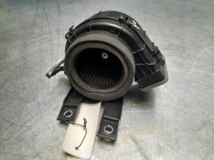 Używane Accu ventilator Toyota Prius (ZVW5) 1.8 16V Hybrid Cena € 50,00 Procedura marży oferowane przez Poolman autodemontage