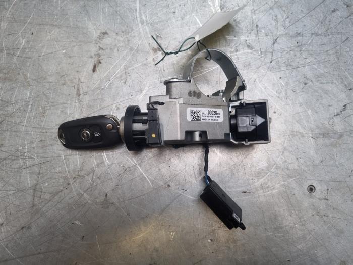 Używane Stacyjka + Kluczyk Opel Astra K 1.0 Turbo 12V Cena € 50,00 Procedura marży oferowane przez Poolman autodemontage