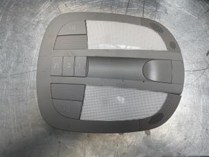 Usagé Eclairage intérieur avant Mercedes R (W251) 3.0 320 CDI 24V 4-Matic Prix € 35,00 Règlement à la marge proposé par Poolman autodemontage