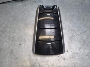 Usagé Console centrale Mercedes R (W251) 3.0 320 CDI 24V 4-Matic Prix € 50,00 Règlement à la marge proposé par Poolman autodemontage