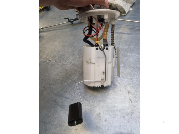 Bomba eléctrica de combustible de un Renault Trafic (1FL/2FL/3FL/4FL) 1.6 dCi 90 2014