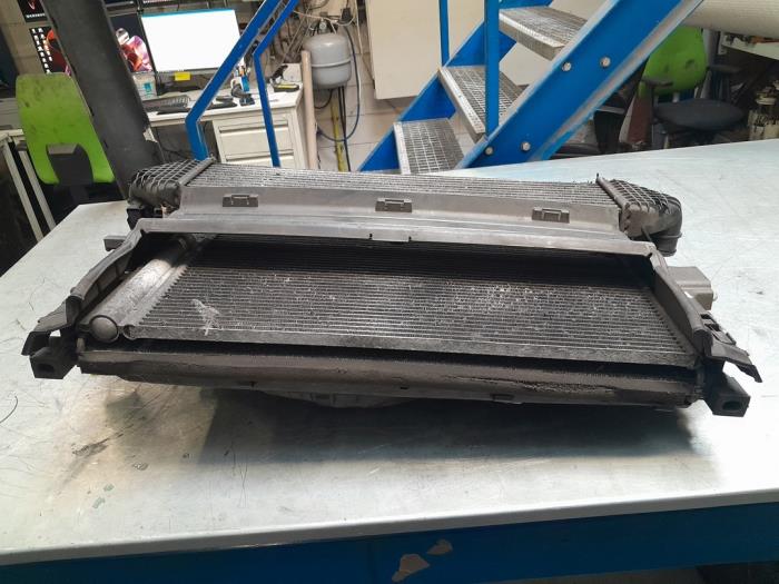 Cooling set Volvo V40 1.6 T4 GTDi 16V AWD 31294096