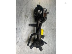 Used Thermostat housing Mercedes Sprinter 3t (906.61) 216 CDI 16V Price € 36,30 Inclusive VAT offered by Poolman autodemontage