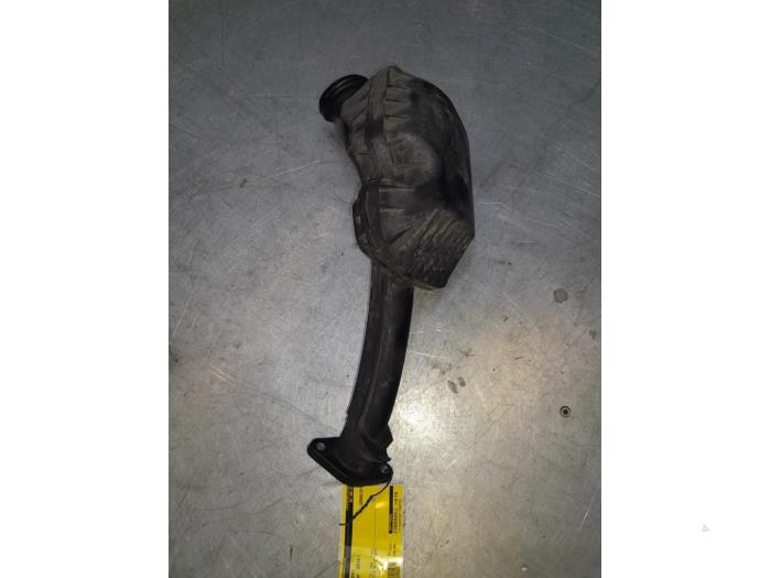 Intake resonator