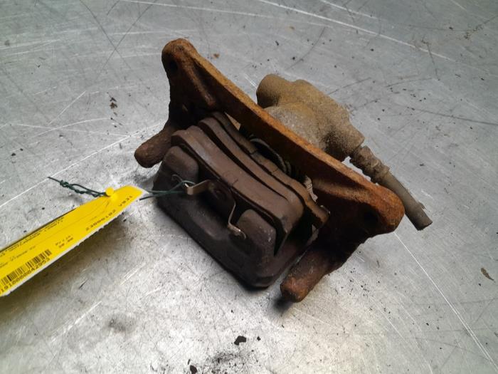 Gebrauchte Bremszange links hinten Mitsubishi Outlander (CW) 2.0 DI-D 16V 4x4 Preis € 30,00 Margenregelung angeboten von Poolman autodemontage