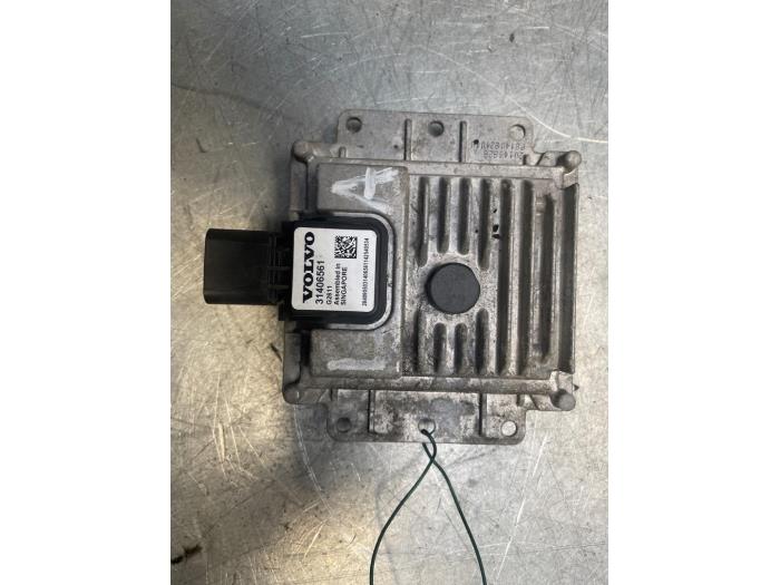 ACC sensor (distance) from a Volvo V60 I (FW/GW) 2.4 D6 20V Plug-in Hybrid AWD 2015