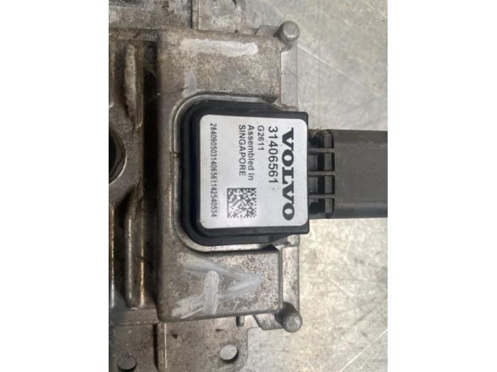 ACC sensor (distance) from a Volvo V60 I (FW/GW) 2.4 D6 20V Plug-in Hybrid AWD 2015