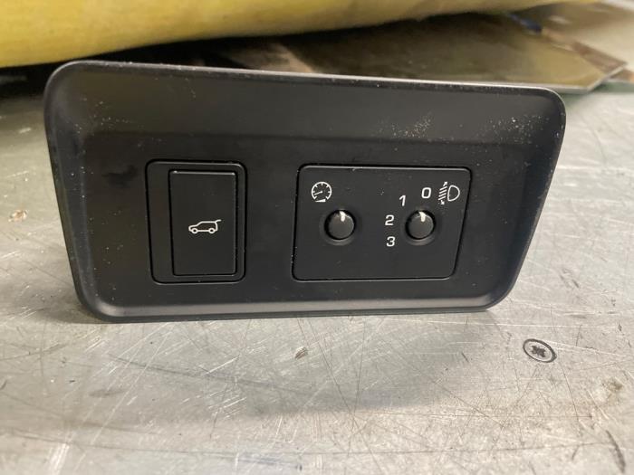 Interruptor (varios) de un Land Rover Range Rover Evoque (LVJ/LVS) 2.0 D 180 16V Coupe 2019