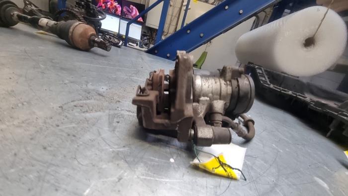 Bremszange rechts hinten van een Land Rover Range Rover Evoque (LVJ/LVS) 2.0 D 180 16V Coupe 2019