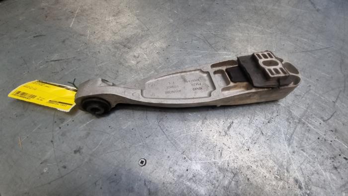 Usagé Support moteur Volvo XC90 I 3.2 24V Prix € 20,00 Règlement à la marge proposé par Poolman autodemontage