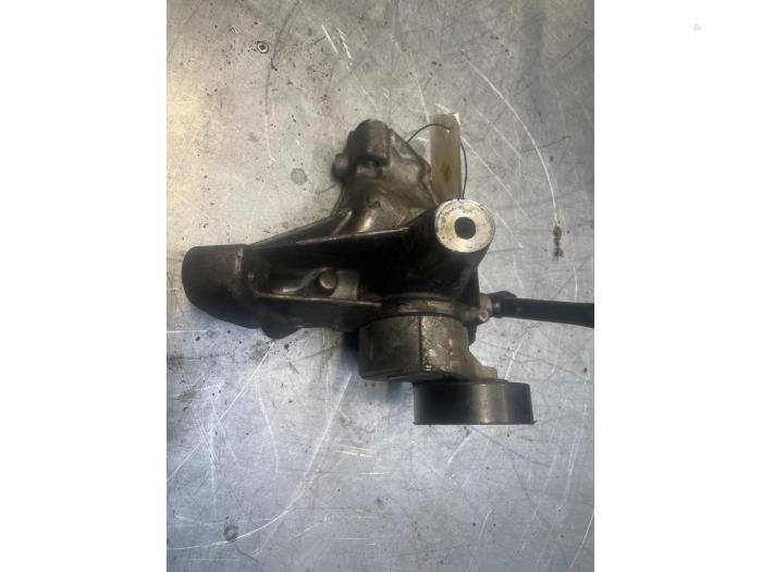 Usados Rodillo tensor correa múltiple Volvo XC90 I 3.2 24V Precio € 30,00 Norma de margen ofrecido por Poolman autodemontage