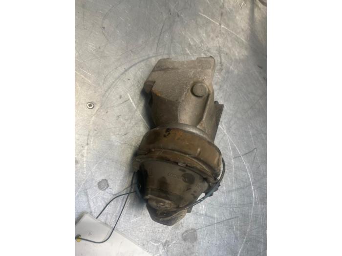 Usagé Support moteur Volvo XC90 I 3.2 24V Prix € 50,00 Règlement à la marge proposé par Poolman autodemontage