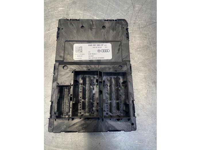 Używane Modul Comfort Audi S4 Avant (B9) 3.0 TFSI V6 24V Cena € 74,00 Procedura marży oferowane przez Poolman autodemontage