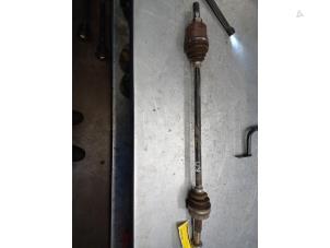 Used Drive shaft, rear right Nissan Qashqai (J10) 2.0 16V 4x4 Price € 40,00 Margin scheme offered by Poolman autodemontage
