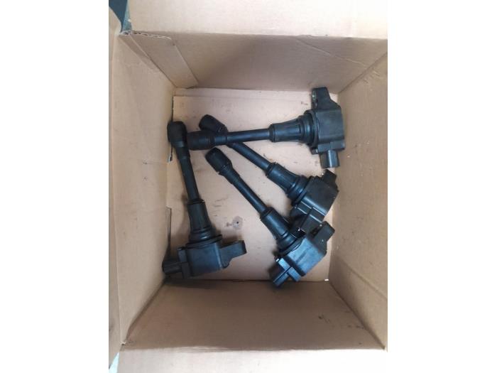 Ignition coil from a Nissan Qashqai (J10) 2.0 16V 4x4 2008