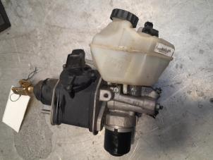 Used Brake pump Mercedes E (W211) 5.0 E-500 V8 24V Price € 50,00 Margin scheme offered by Poolman autodemontage