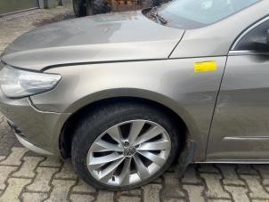 Used Front wing, left Volkswagen Passat CC (357) 2.0 TSI 16V Price € 75,00 Margin scheme offered by Poolman autodemontage