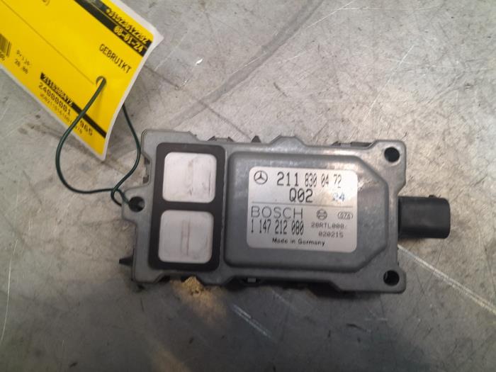 Używane Modul wycieraczek Mercedes E (W211) 2.7 E-270 CDI 20V Cena € 20,00 Procedura marży oferowane przez Poolman autodemontage