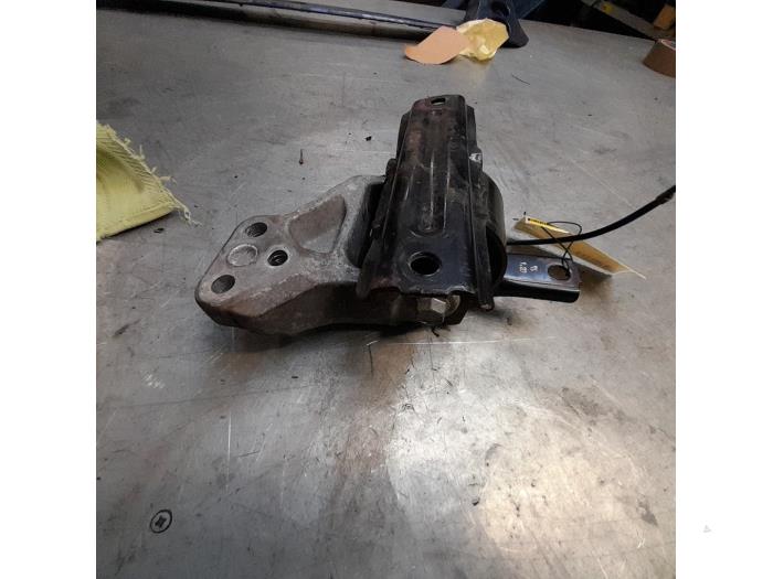 Usagé Support moteur Mitsubishi ASX 1.6 MIVEC 16V Prix € 30,00 Règlement à la marge proposé par Poolman autodemontage