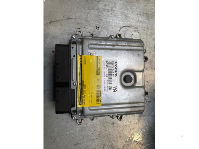 Used Engine management computer Volvo V70 (BW) 2.4 D 20V Price € 50,00 Margin scheme offered by Poolman autodemontage