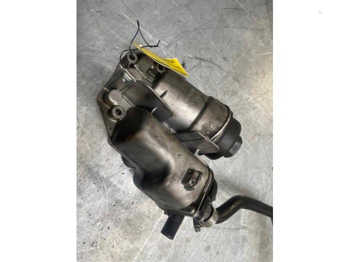 Gebrauchte Ölfiltergehäuse Volvo S60 I (RS/HV) 2.4 D5 20V Preis € 30,00 Margenregelung angeboten von Poolman autodemontage