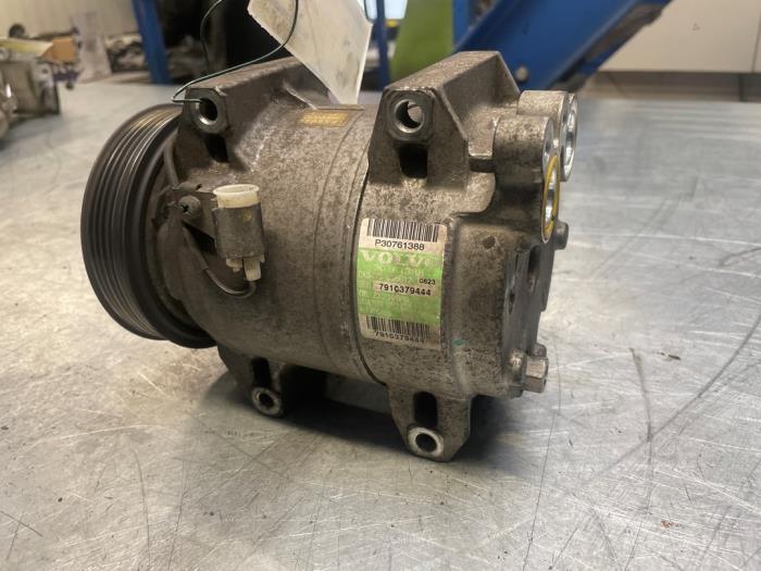 Air conditioning pump from a Volvo S60 I (RS/HV) 2.4 D5 20V 2007