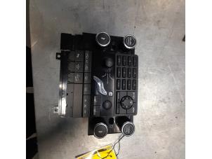 Używane Panel sterowania nagrzewnicy Volvo XC60 I (DZ) 2.4 D5 20V AWD Cena € 75,00 Procedura marży oferowane przez Poolman autodemontage