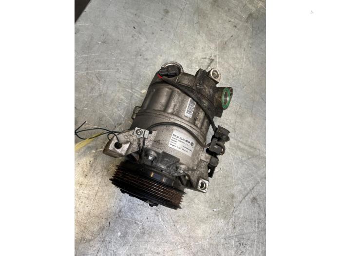 Air conditioning pump from a Volvo XC60 I (DZ) 2.4 D5 20V AWD 2008