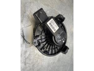 Usados Motor de ventilador de calefactor Jaguar XF (CC9) 2.2 D 16V Precio € 30,00 Norma de margen ofrecido por Poolman autodemontage