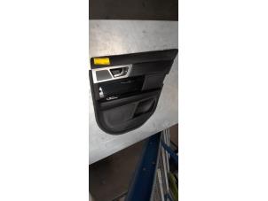 Używane Tapicerka drzwi prawych tylnych wersja 4-drzwiowa Jaguar XF (CC9) 2.2 D 16V Cena € 50,00 Procedura marży oferowane przez Poolman autodemontage