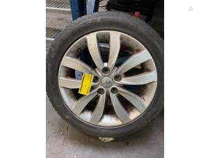 Used Sport rims set + tires Kia Carens IV (RP) 1.7 CRDi 16V Price € 200,00 Margin scheme offered by Poolman autodemontage
